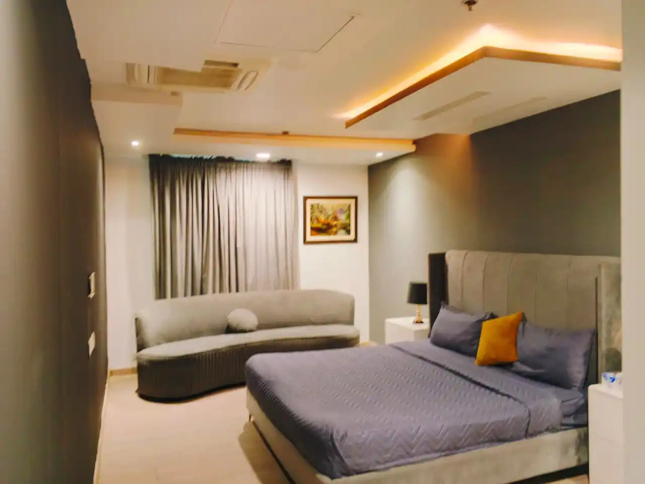 Furnished 2 Bed Apartment (Without Bills)
