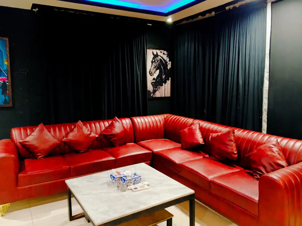 2 Bed Apartment in Zameen Aurum (Modern Furnished | Prime Location)