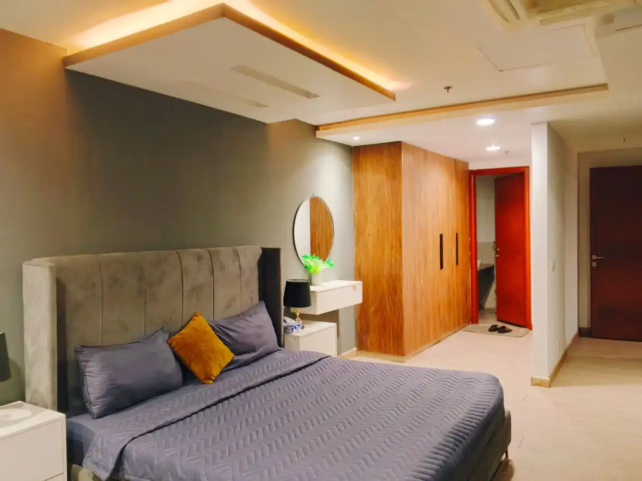 2 Bed Apartment in Zameen Aurum (Modern Furnished | Prime Location)
