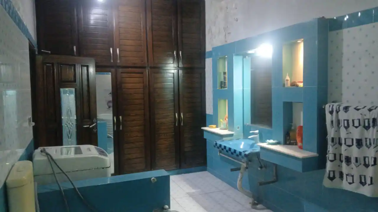 Commercial rent property main bolevard valenciaa
